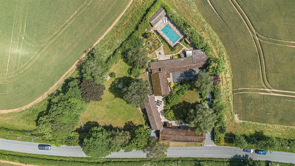 Property photo 2 of 37 3_82789.Jpg
