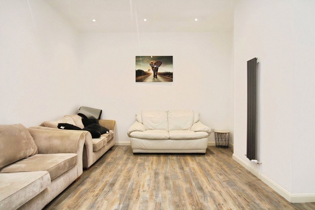 Property photo 2 of 7 Picture No. 02