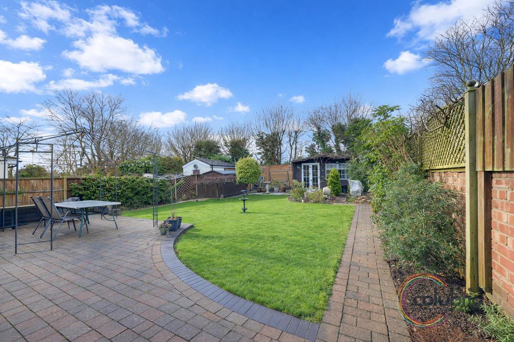 Additional image 19 of 4 bed detached house for saleWoodward Close, Grays RM17
