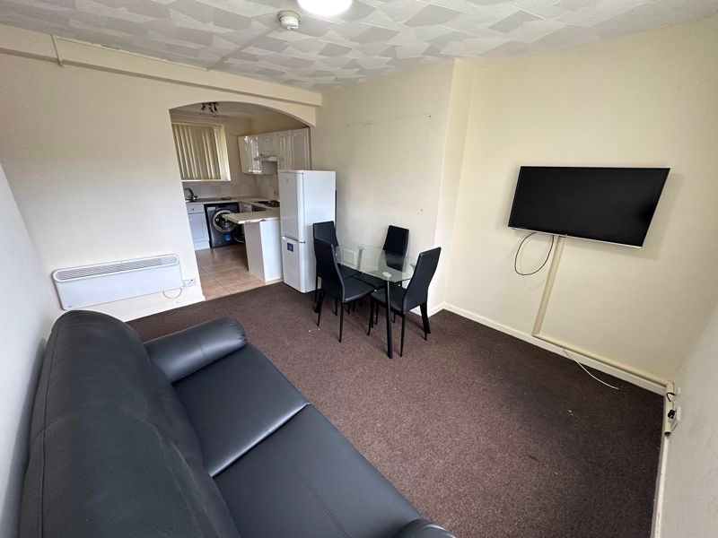 Property photo 3 of 10 Lounge To Kitchen