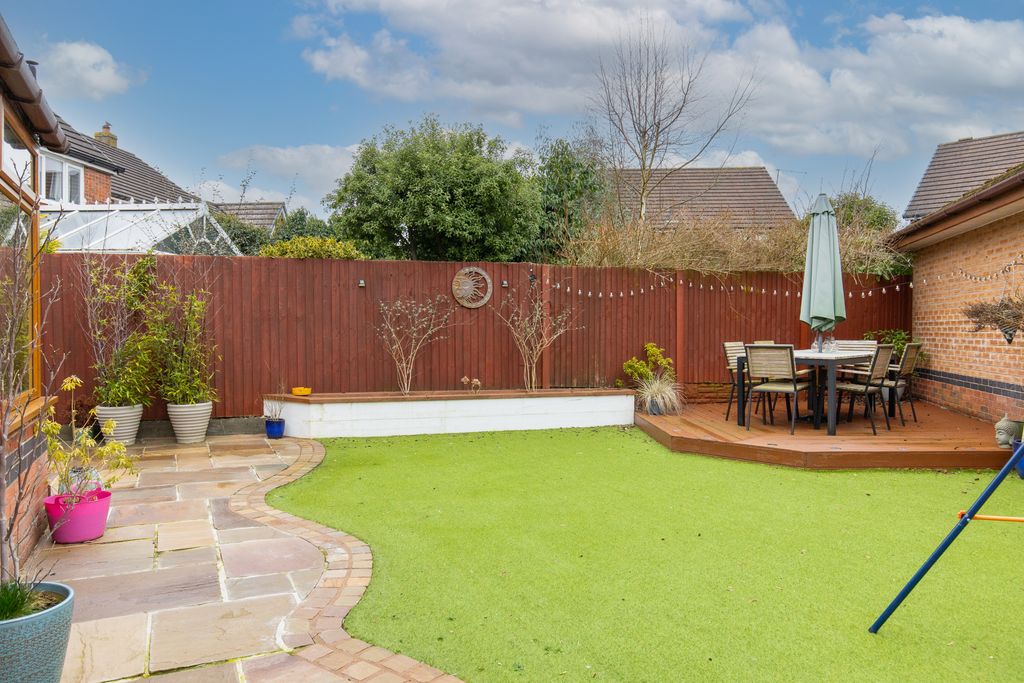 Property photo 2 of 30 Garden