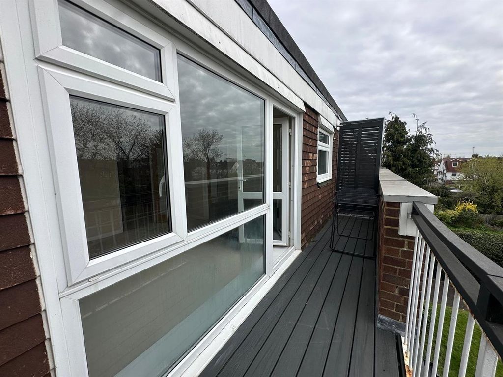 Property photo 3 of 10 1000198461.Jpg