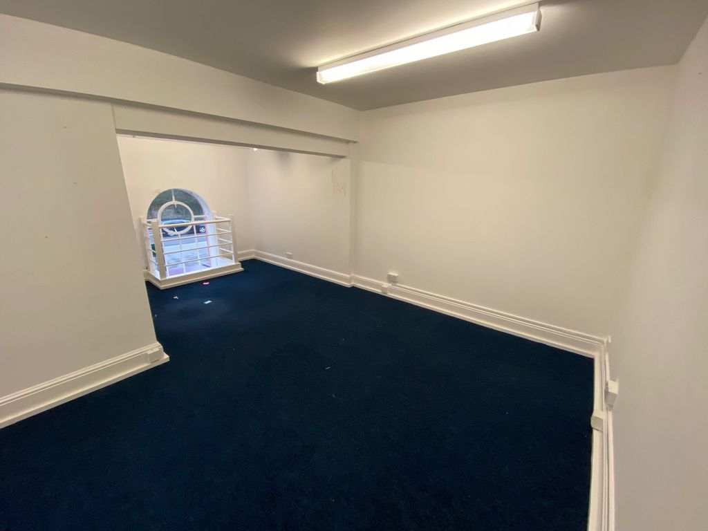 Property photo 3 of 9 Gallery