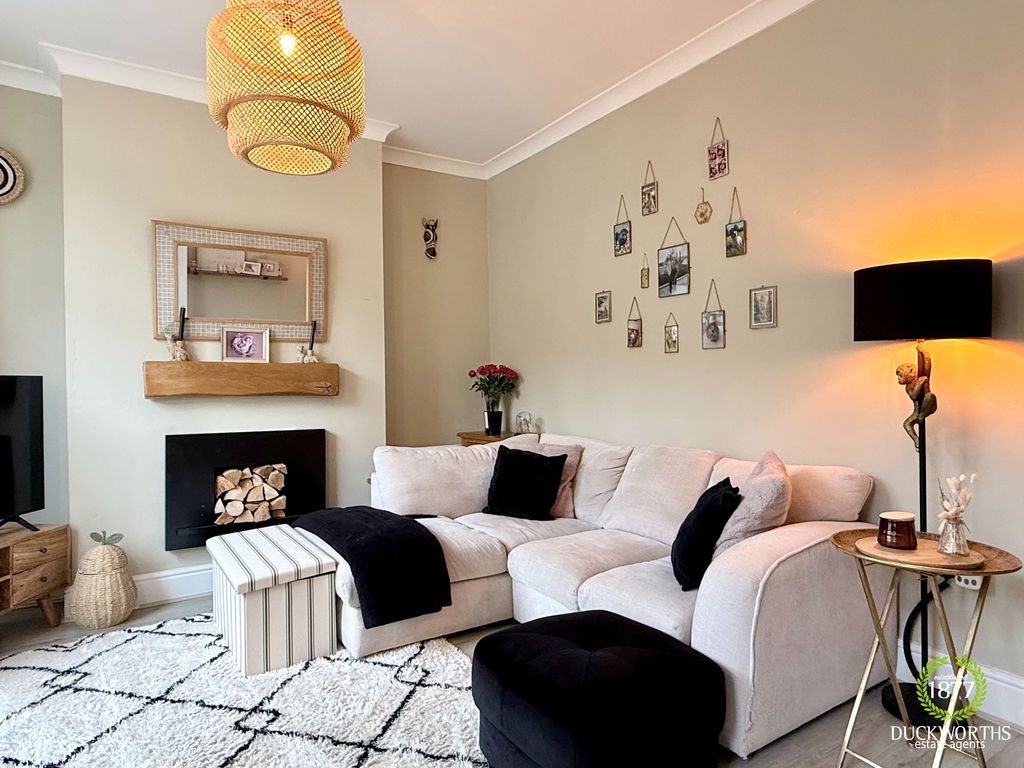 Property photo 2 of 22