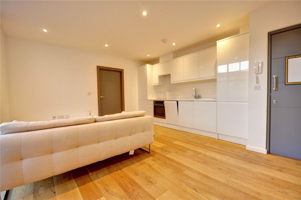 Property photo 3 of 13 Picture No. 27