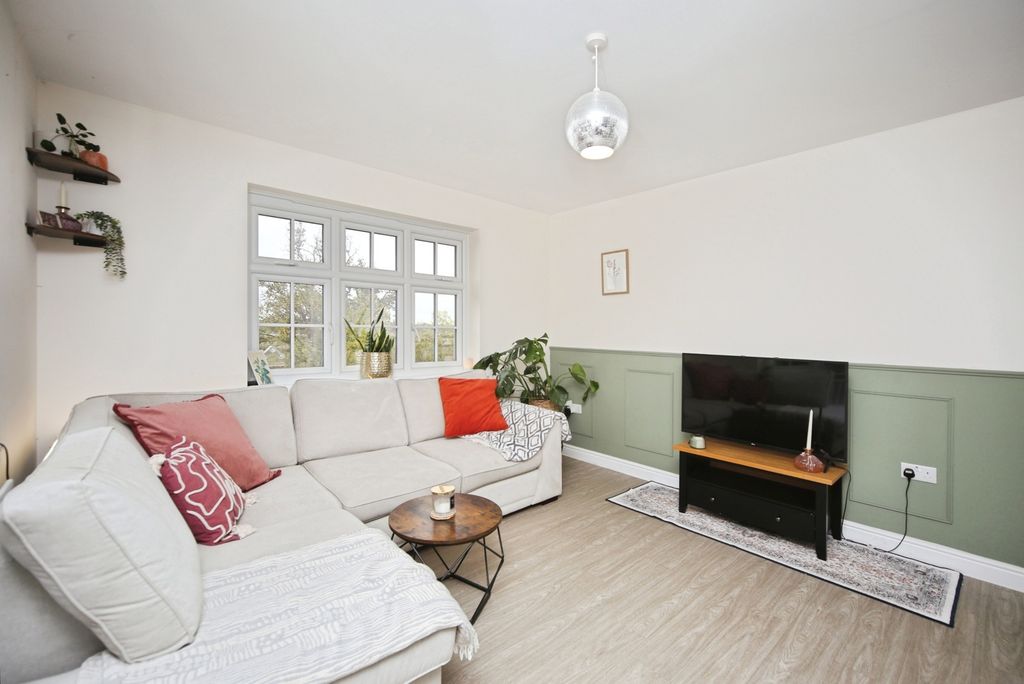 Property photo 2 of 10 Photo