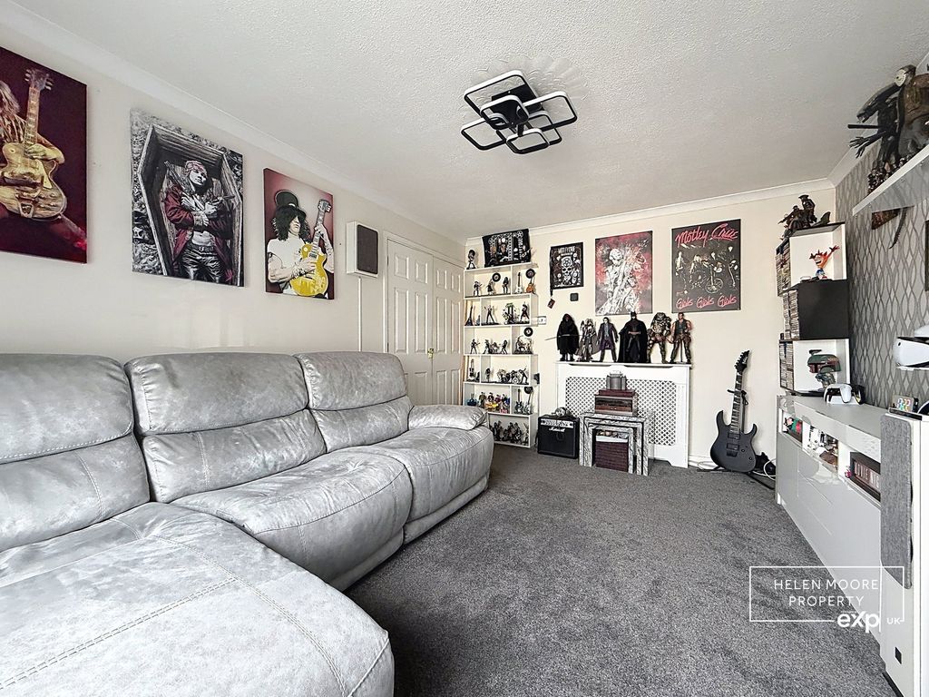 Property photo 3 of 8