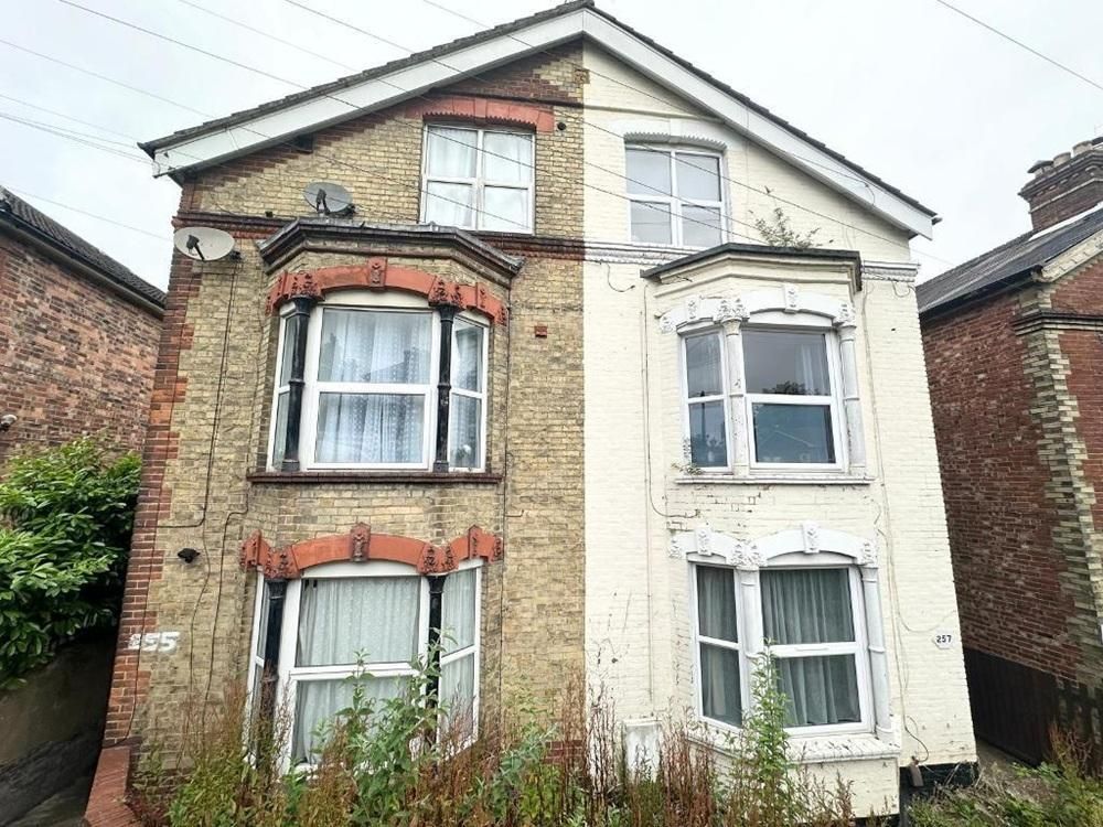 Property photo 1 of 6