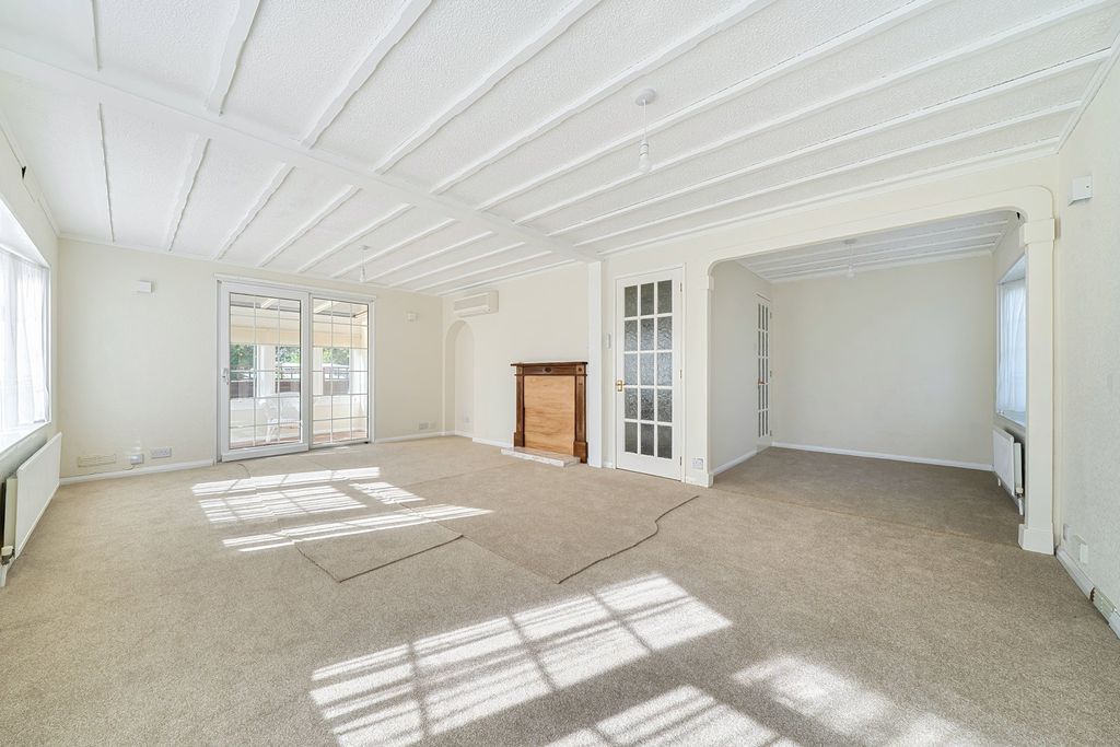 Property photo 2 of 24