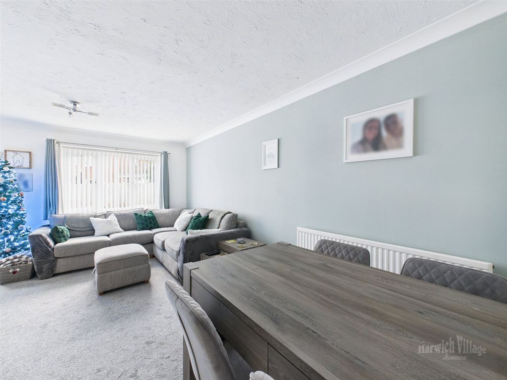 Property photo 3 of 19 Picture 3