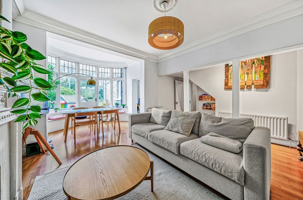 Property photo 2 of 9