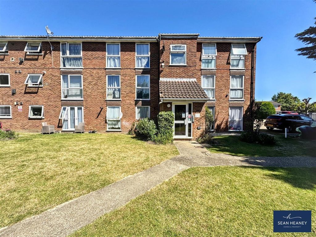 Property photo 2 of 12