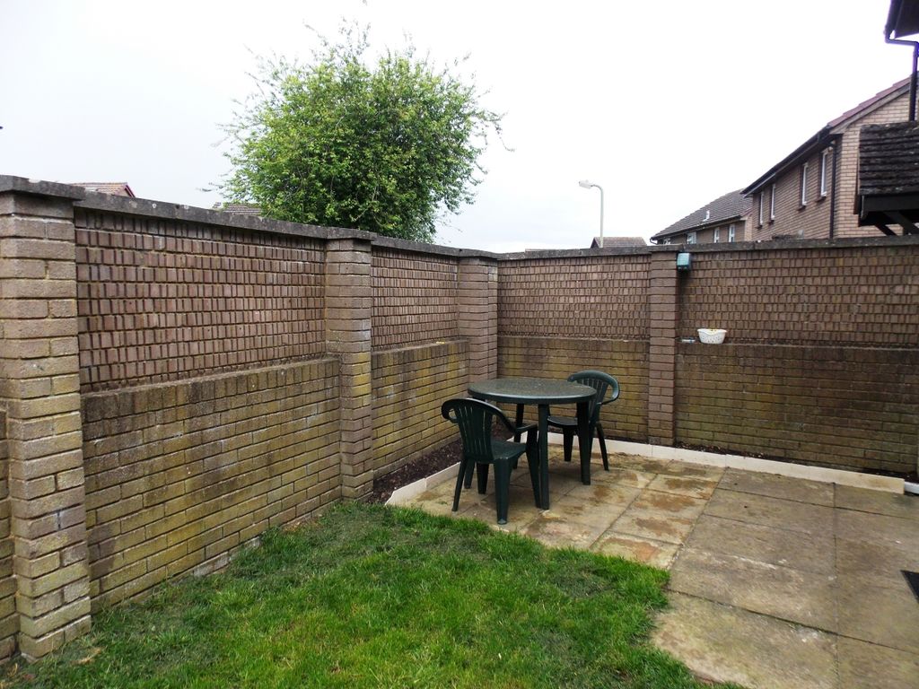Property photo 2 of 5 004