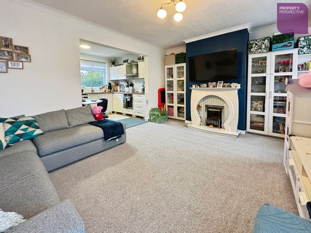 Property photo 2 of 12 Lounge Area