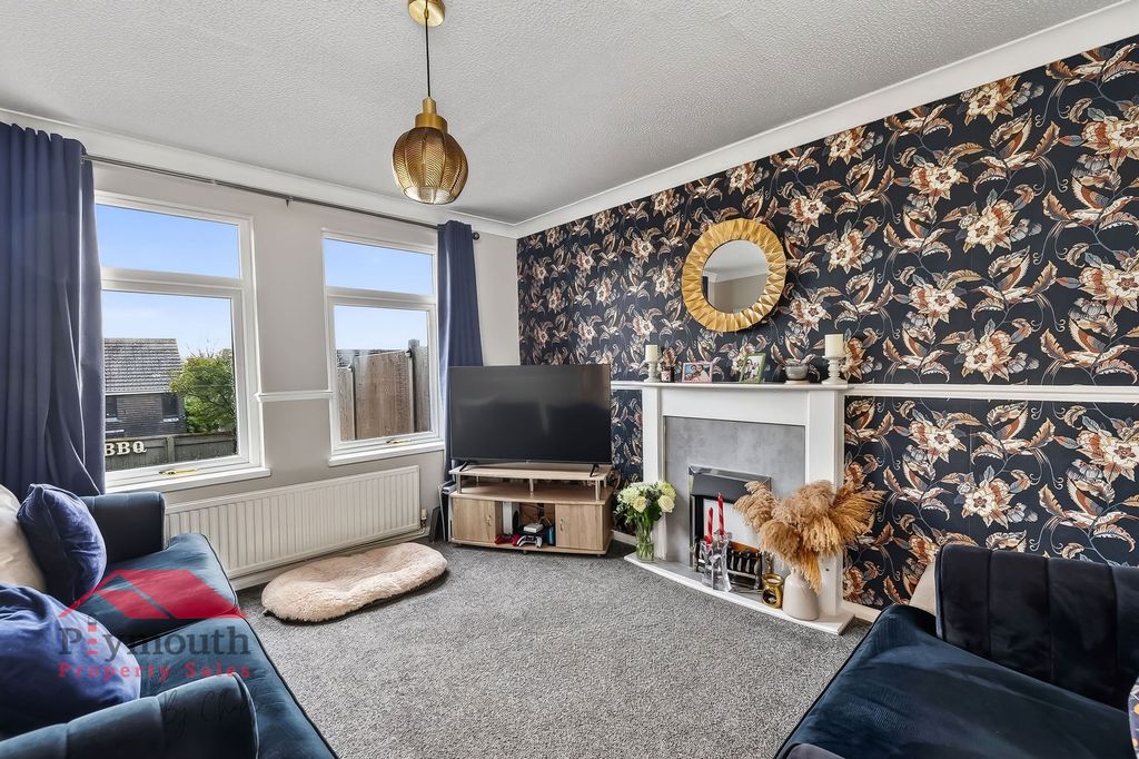 Property photo 2 of 22