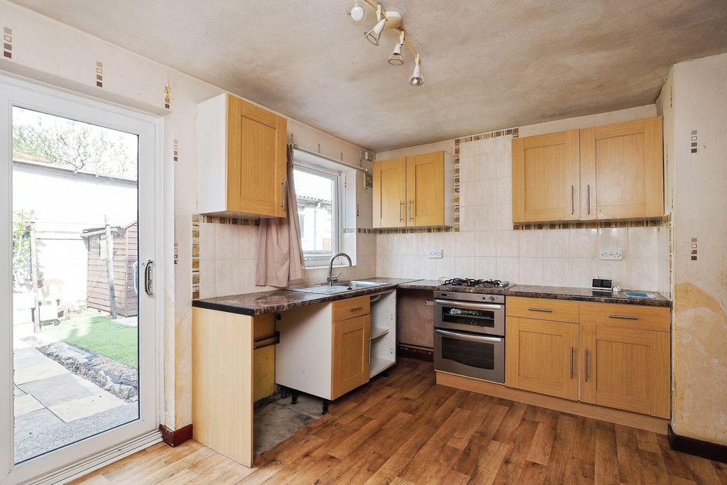 Property photo 3 of 16 Photo