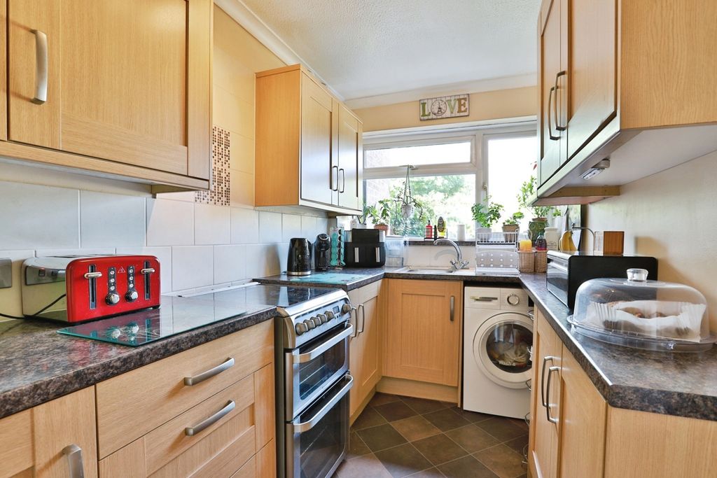 Property photo 3 of 20 Pbox-Img.Jpg