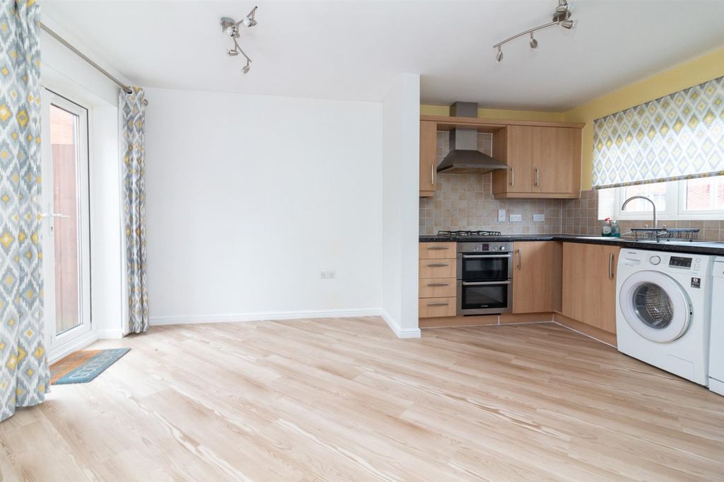 Property photo 2 of 19 Picture No. 02