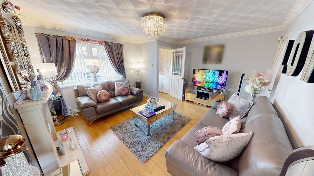 Property photo 2 of 22 Elephant Lane Living Room