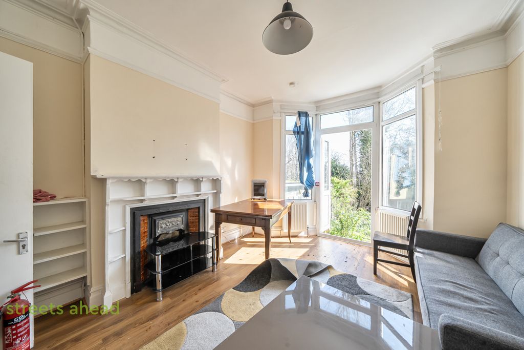 Property photo 2 of 15 Af3d44E1-3Cb7-476...