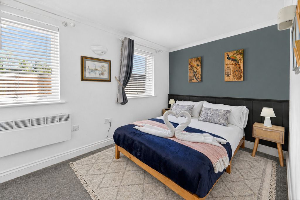 Property photo 1 of 29 Bedroom