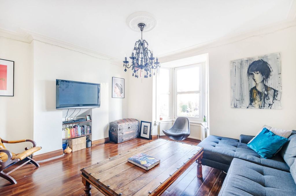Property photo 1 of 11