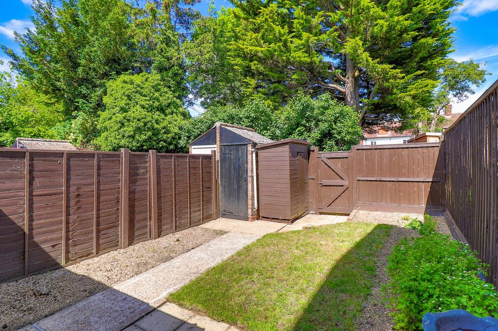 Property photo 3 of 11