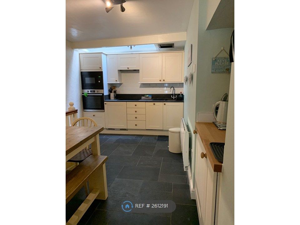 Property photo 2 of 35