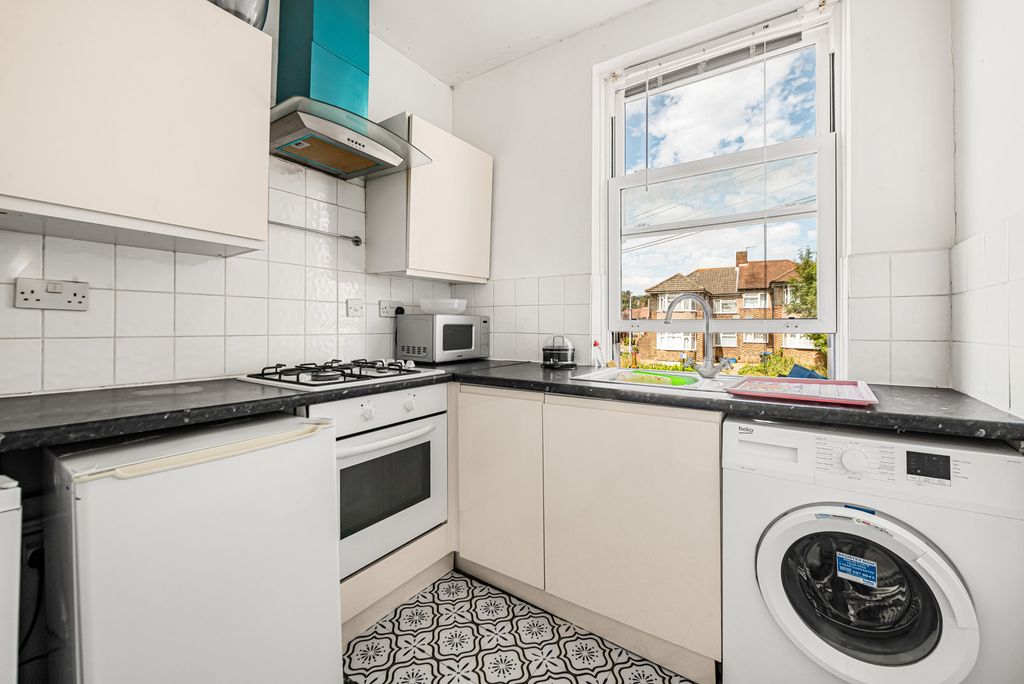 Property photo 3 of 15 Kitchen