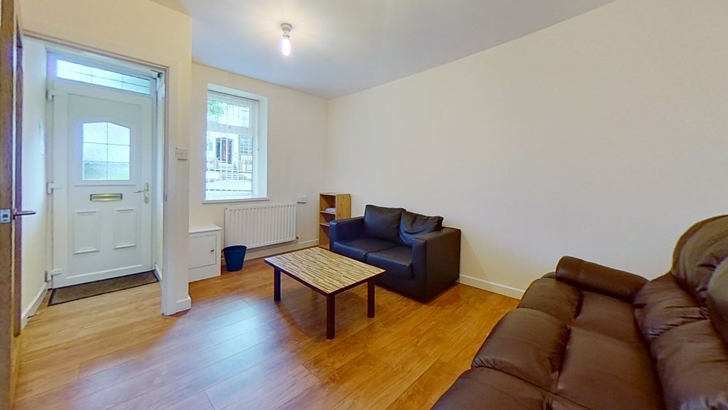 Property photo 2 of 11 Photo 9