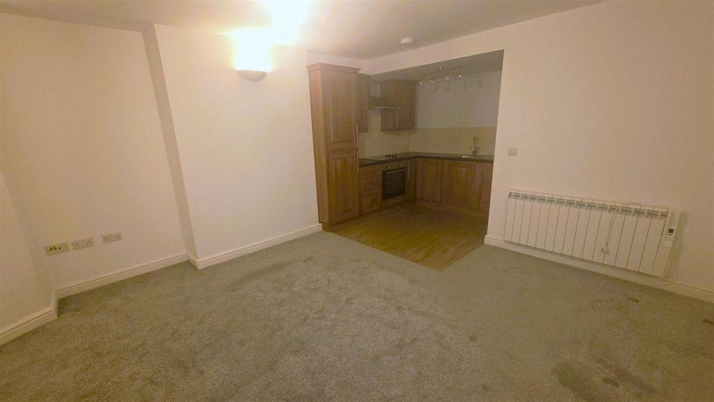 Property photo 2 of 9 20251124_164621.Jpg