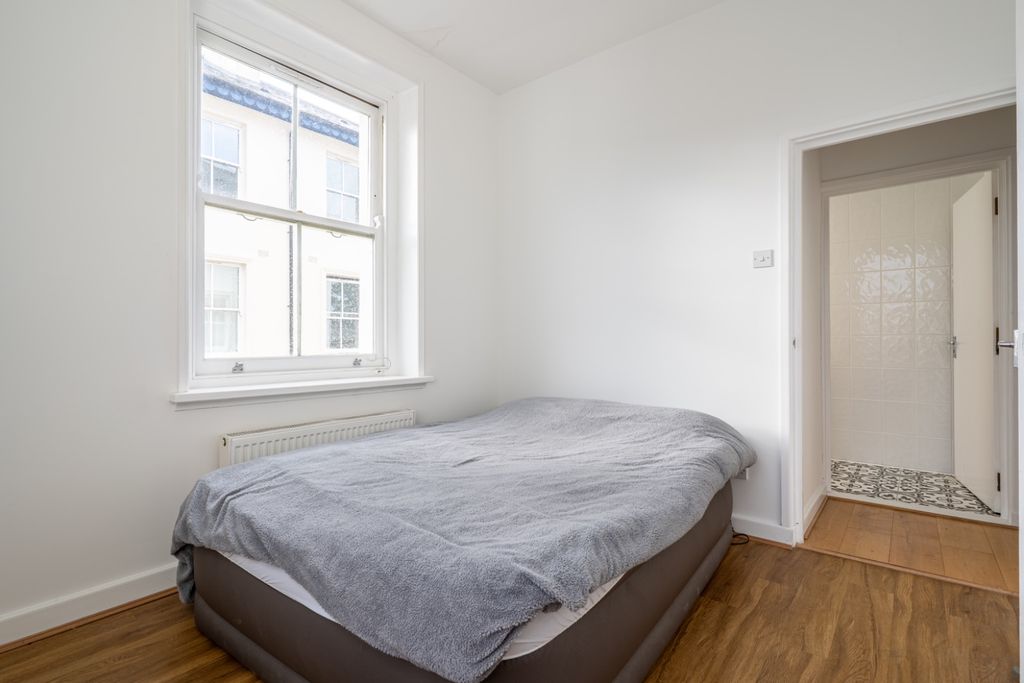 Property photo 3 of 10 5133365