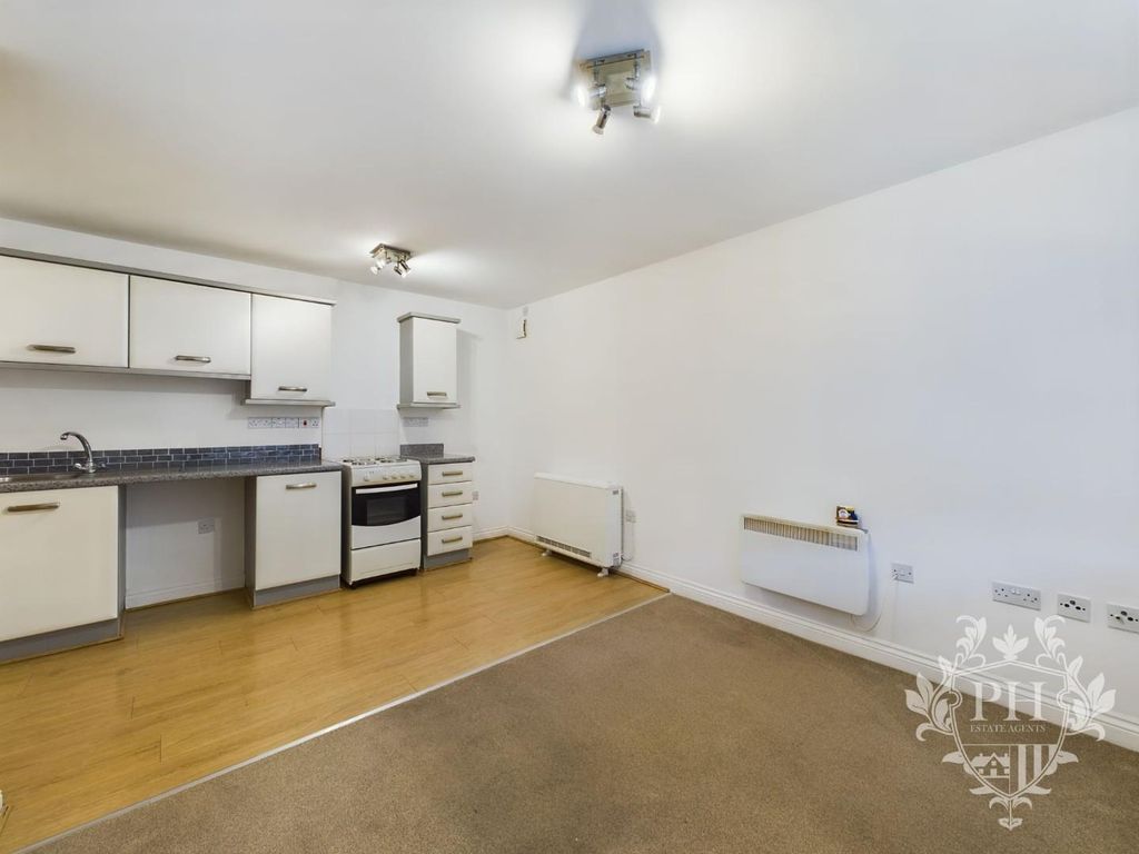 Property photo 1 of 9 Cam01415G0-Pr0057-Still003.Jpg