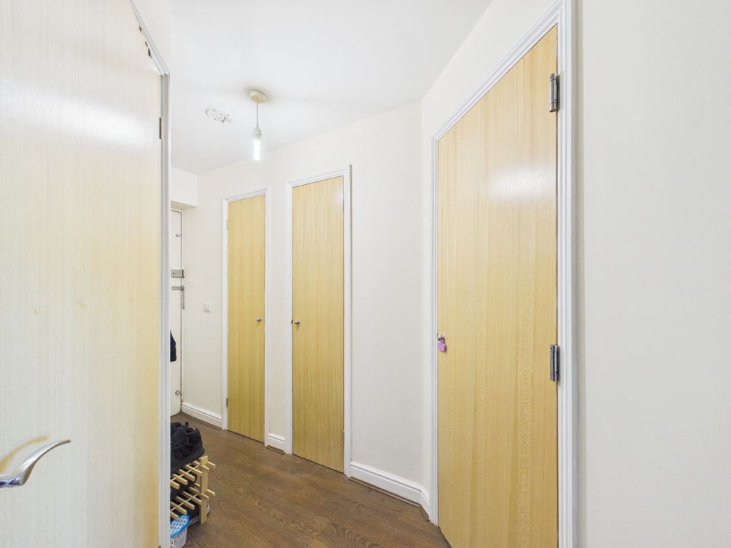 Property photo 3 of 7 Cam03750G0-Pr0095-Still008