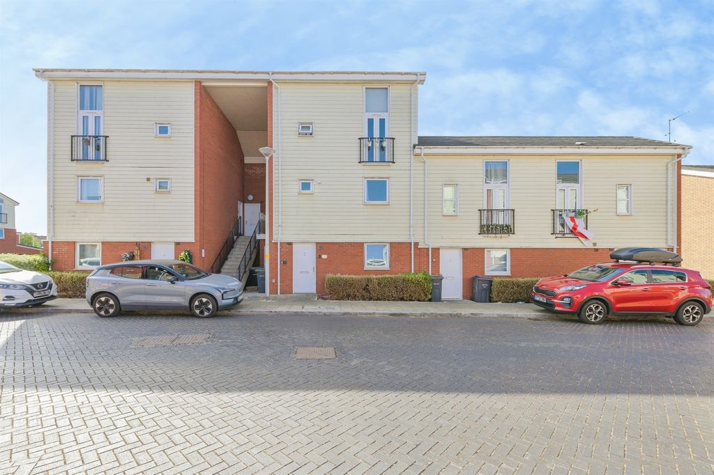 Property photo 1 of 19
