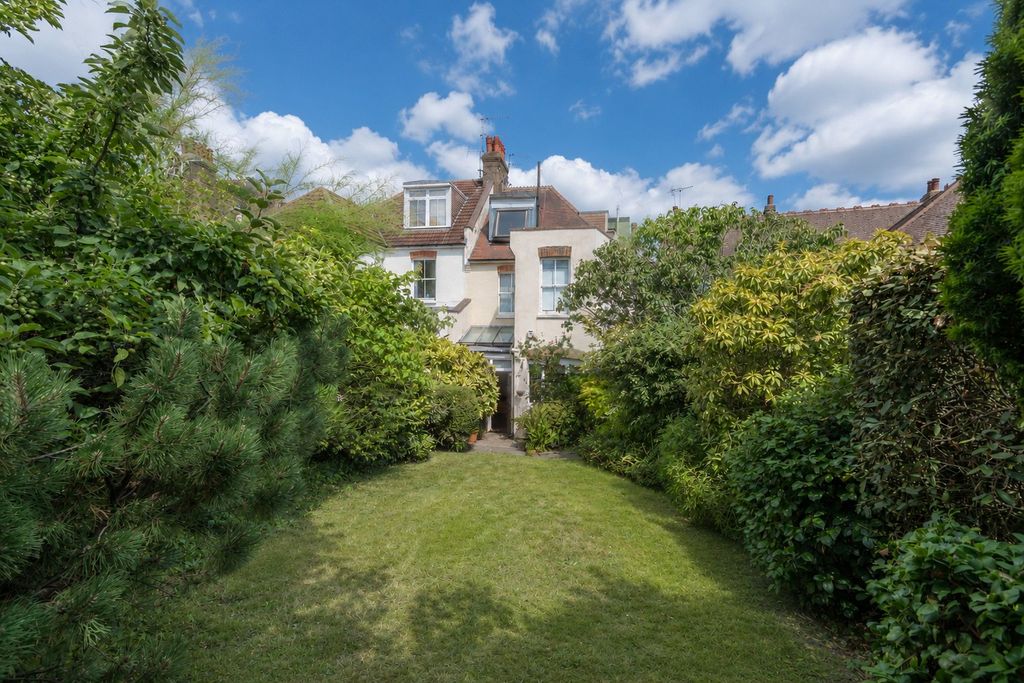 Property photo 2 of 28 Picture No. 34