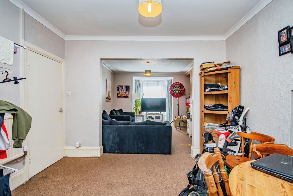 Property photo 3 of 17 Photo