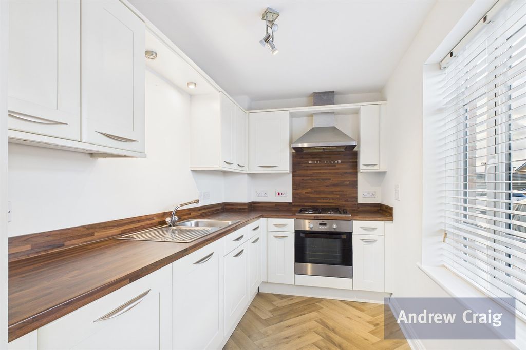 Property photo 2 of 15 Kitchen