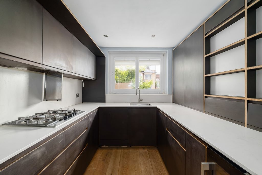 Property photo 2 of 15 Kitchen