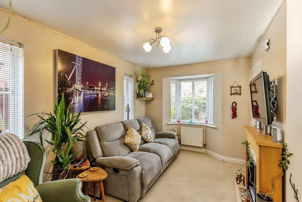 Property photo 3 of 21 Pbox-Img.Jpg