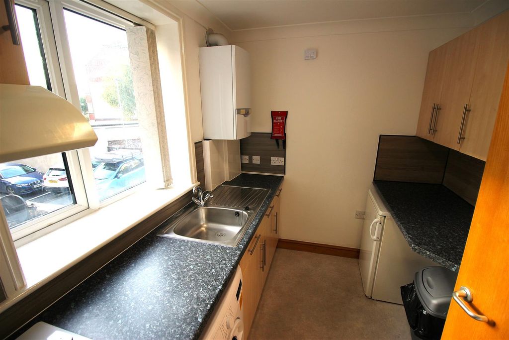 Property photo 3 of 9 Img_2563 (002).Jpg