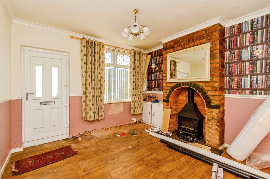 Property photo 2 of 16 Pbox-Img.Jpg