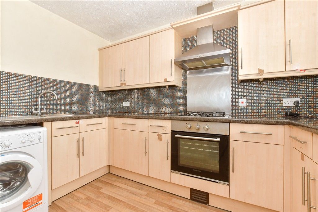 Property photo 3 of 8 Kitchen