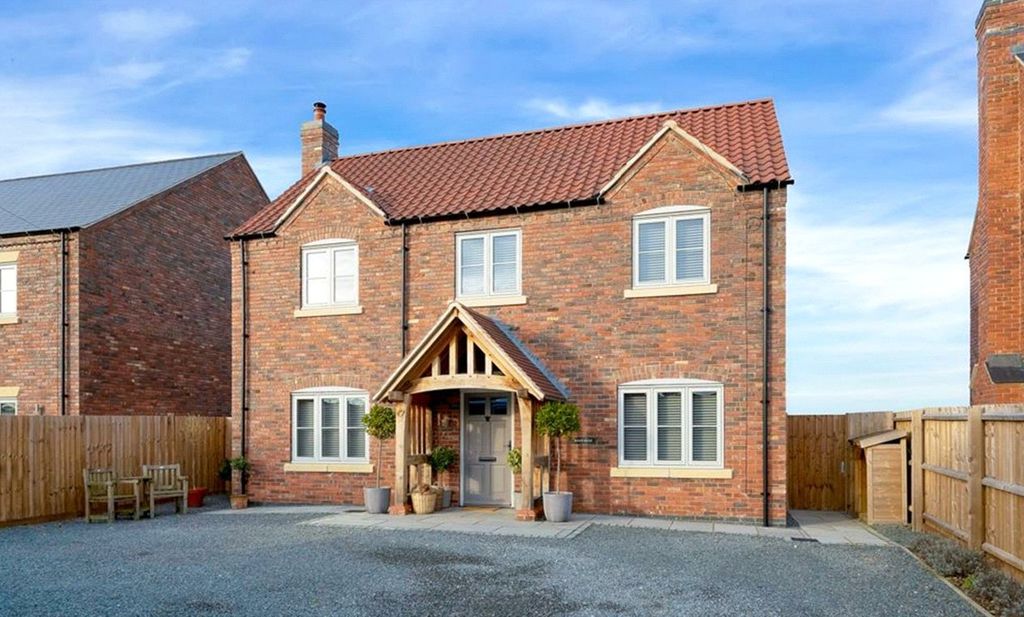 Property photo 2 of 34 Picture No. 52
