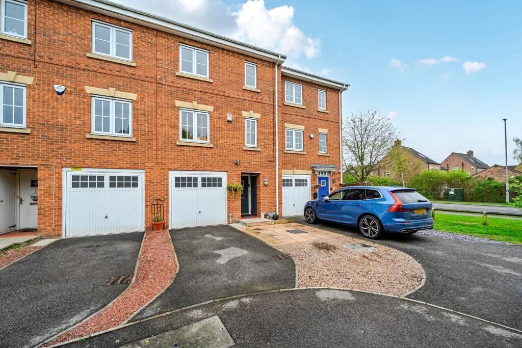 Property photo 1 of 18 Front