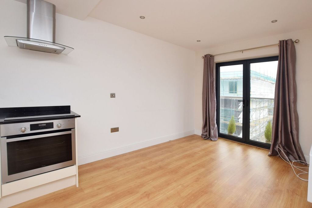 Property photo 2 of 6