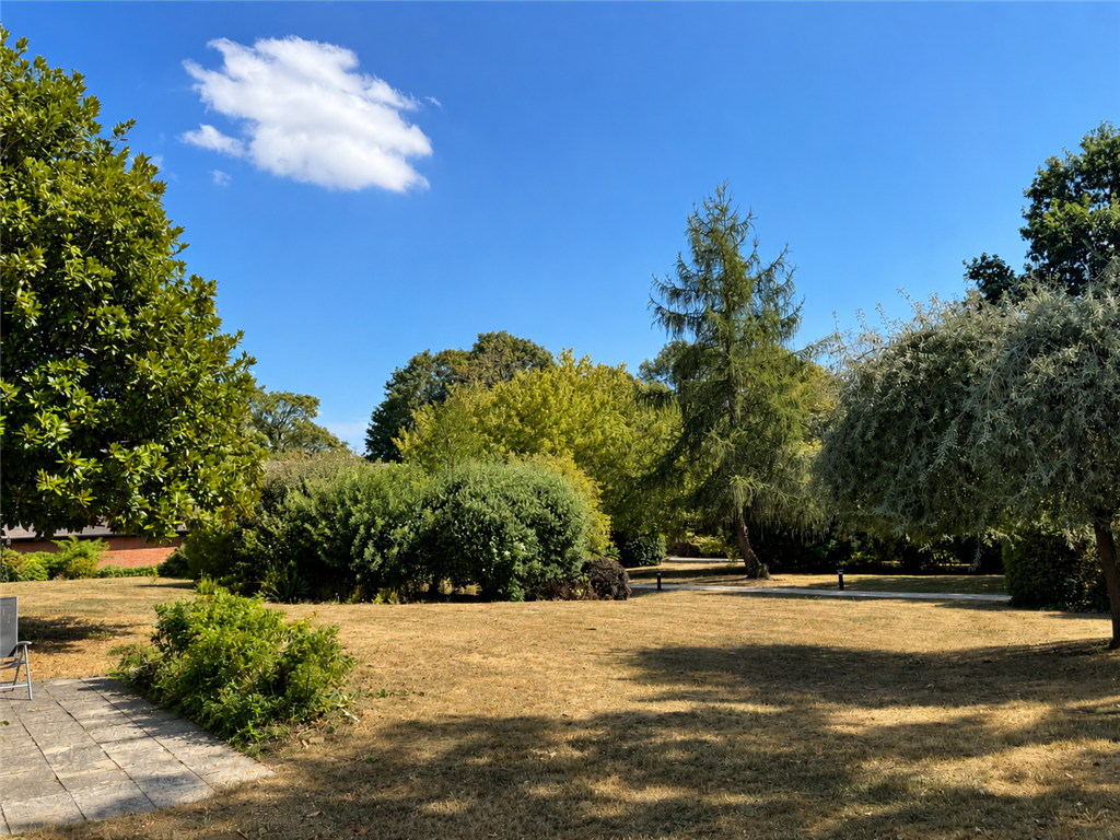 Property photo 1 of 14 Communal Ground