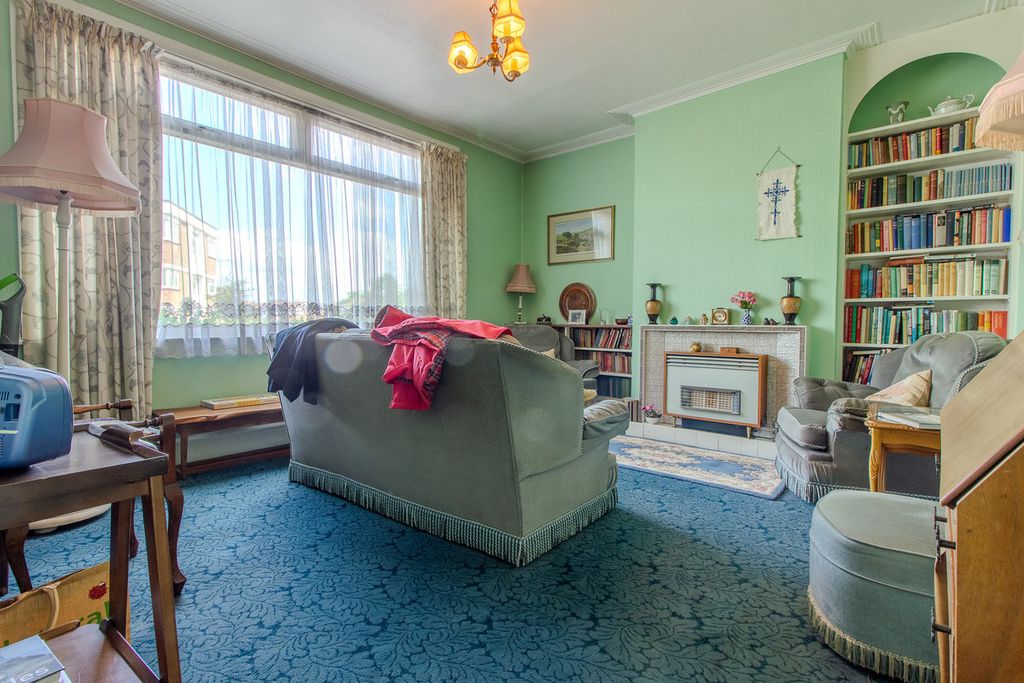 Property photo 3 of 13