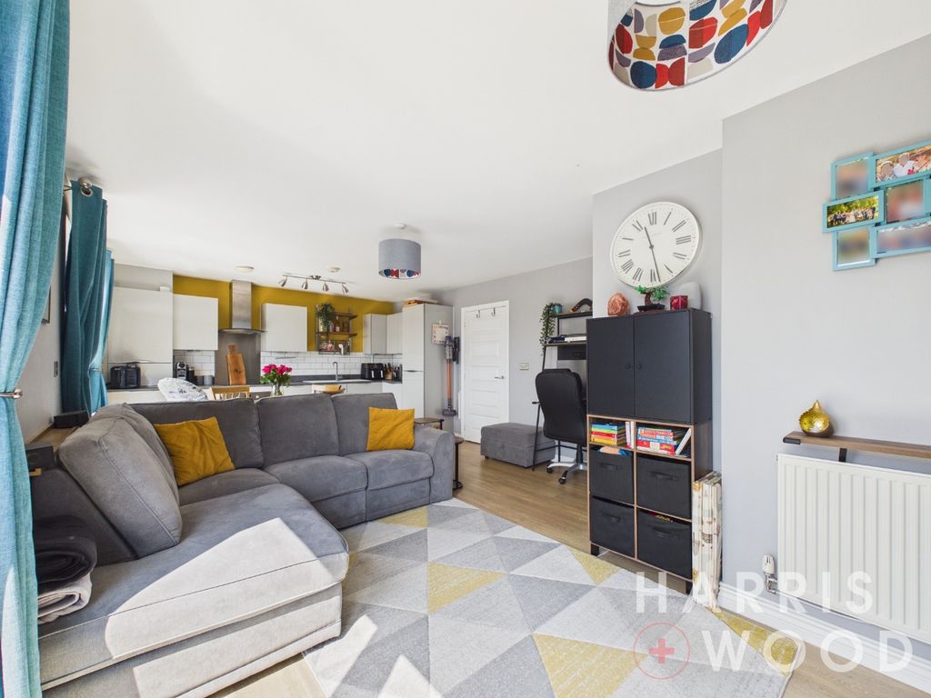 Property photo 2 of 17 5104122