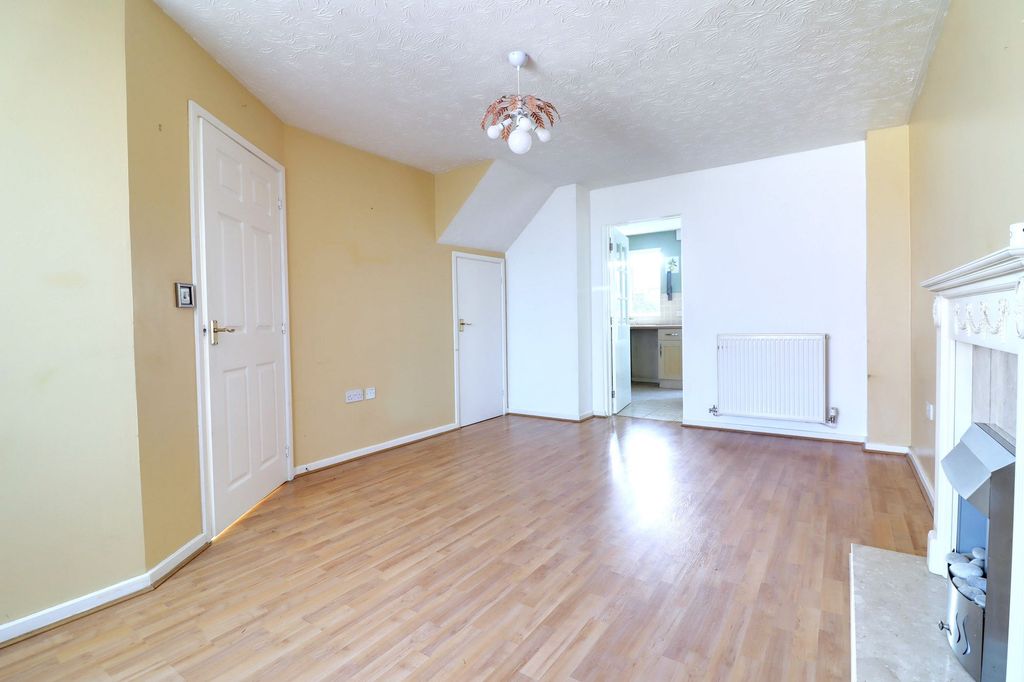 Property photo 2 of 14 Living Room
